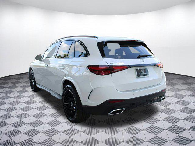 new 2025 Mercedes-Benz GLC 300 car, priced at $60,075