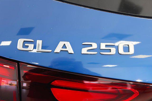new 2025 Mercedes-Benz GLA 250 car, priced at $48,395