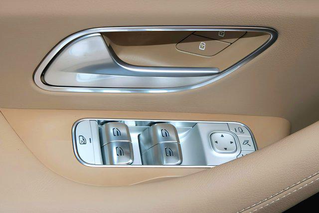 new 2025 Mercedes-Benz GLS 450 car, priced at $105,300