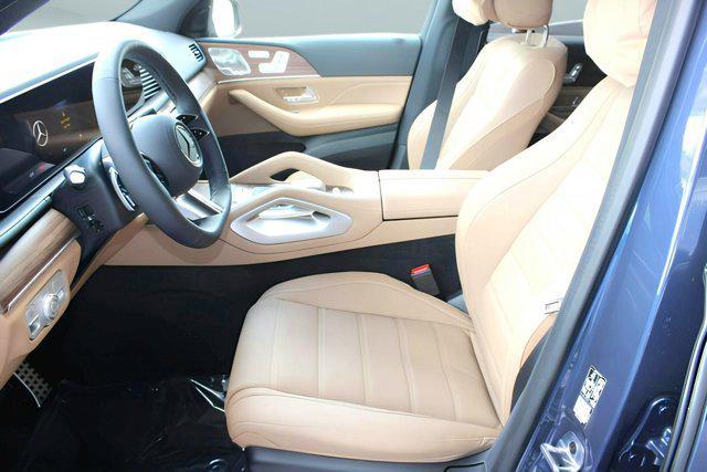 new 2025 Mercedes-Benz GLS 450 car, priced at $105,300