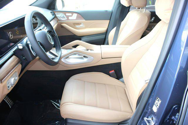 new 2025 Mercedes-Benz GLS 450 car, priced at $105,300