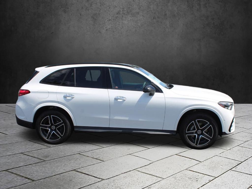 new 2024 Mercedes-Benz GLC 300 car, priced at $66,285