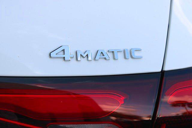 new 2025 Mercedes-Benz GLC 300 car, priced at $60,035