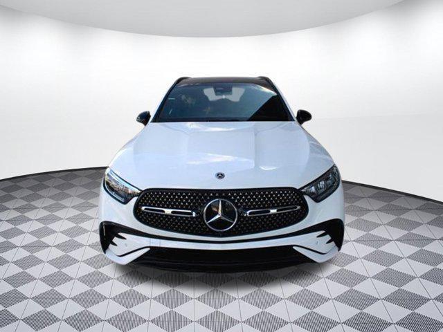 new 2025 Mercedes-Benz GLC 300 car, priced at $60,035