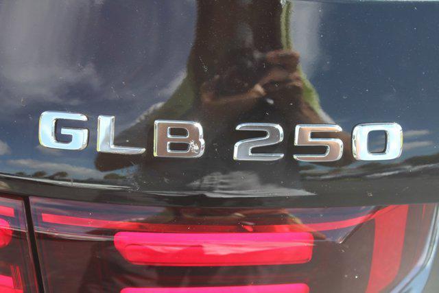 new 2025 Mercedes-Benz GLB 250 car, priced at $48,645