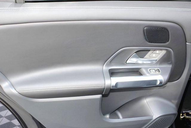 new 2025 Mercedes-Benz GLB 250 car, priced at $48,645