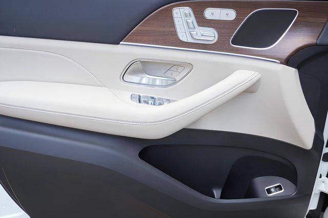 new 2025 Mercedes-Benz GLE 350 car, priced at $64,210