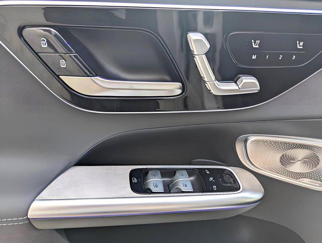 new 2025 Mercedes-Benz GLC 300 car, priced at $59,045
