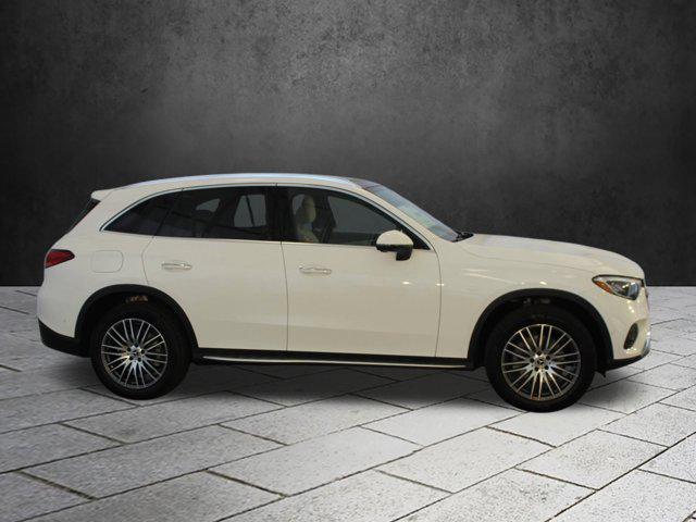 new 2025 Mercedes-Benz GLC 300 car, priced at $59,860