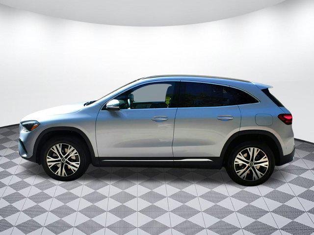 new 2025 Mercedes-Benz GLA 250 car, priced at $48,245