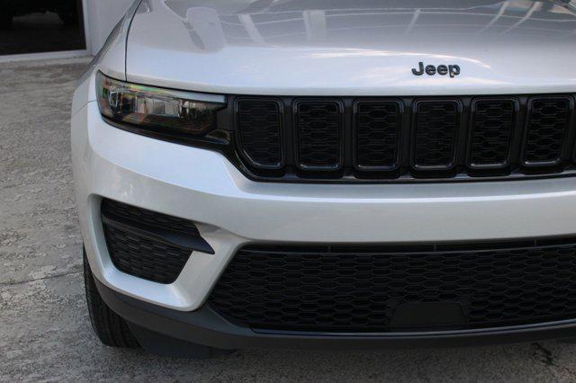 used 2024 Jeep Grand Cherokee car, priced at $33,799