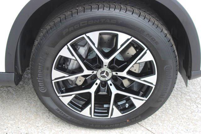 new 2025 Mercedes-Benz GLC 350e car, priced at $68,640