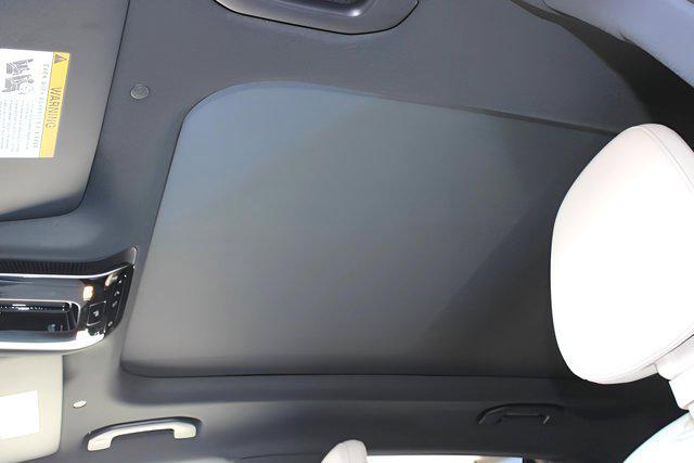 new 2025 Mercedes-Benz GLC 300 car, priced at $54,585