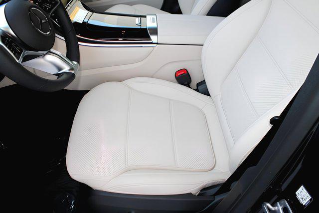 new 2025 Mercedes-Benz GLC 300 car, priced at $54,585