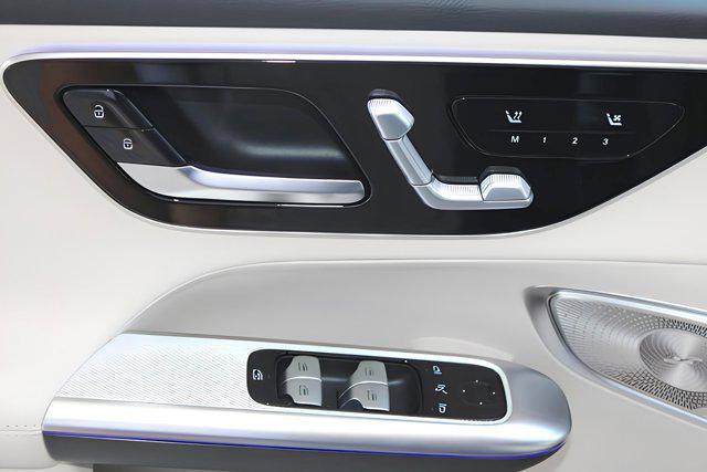 new 2025 Mercedes-Benz GLC 300 car, priced at $54,585