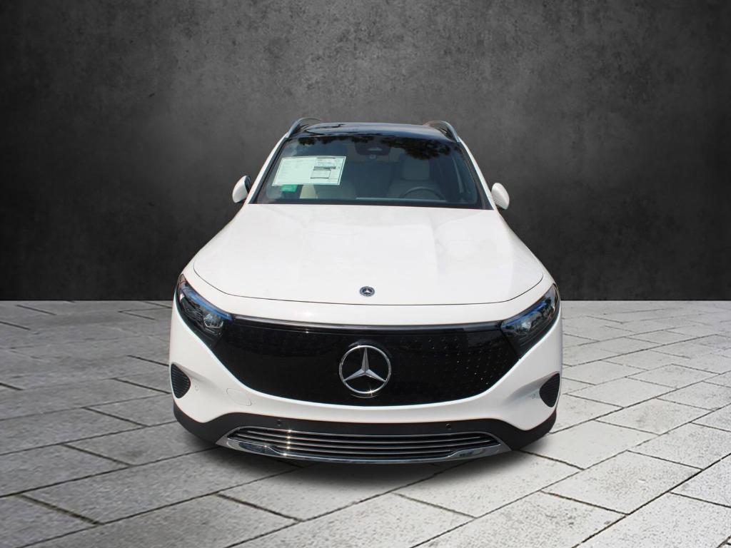 new 2024 Mercedes-Benz EQB 250 car, priced at $56,075