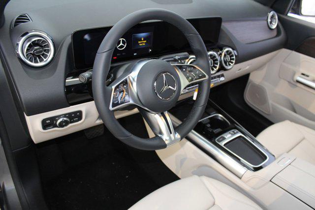 new 2025 Mercedes-Benz GLA 250 car, priced at $49,495