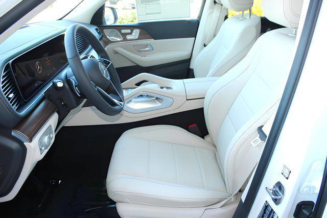 new 2025 Mercedes-Benz GLS 450 car, priced at $91,800