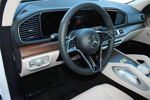 new 2025 Mercedes-Benz GLS 450 car, priced at $91,800