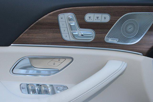 new 2025 Mercedes-Benz GLS 450 car, priced at $91,800