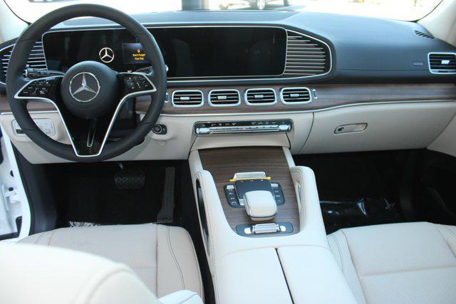 new 2025 Mercedes-Benz GLS 450 car, priced at $91,800