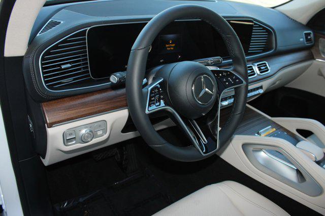 new 2025 Mercedes-Benz GLS 450 car, priced at $91,800