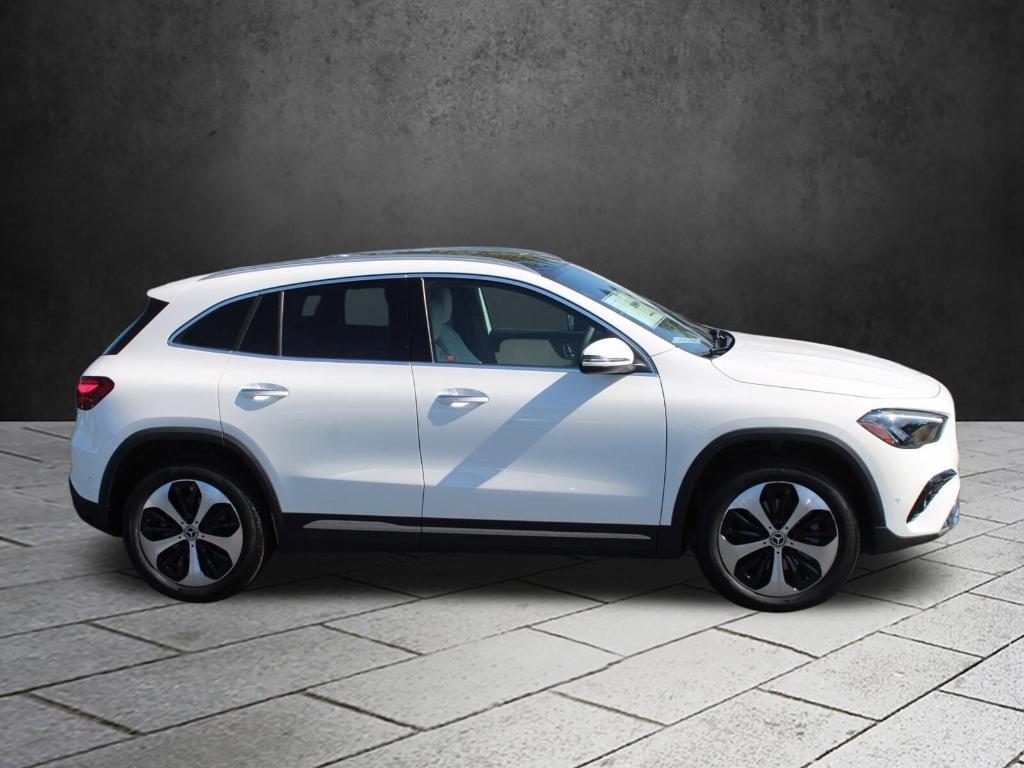 new 2025 Mercedes-Benz GLA 250 car, priced at $49,815