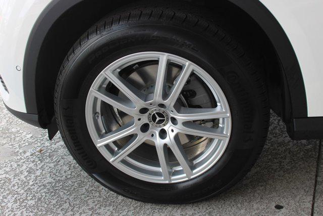 new 2025 Mercedes-Benz GLC 300 car, priced at $56,385