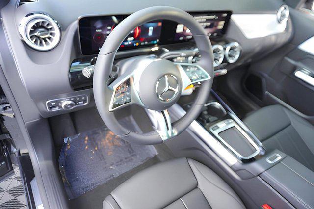 new 2025 Mercedes-Benz GLA 250 car, priced at $47,195