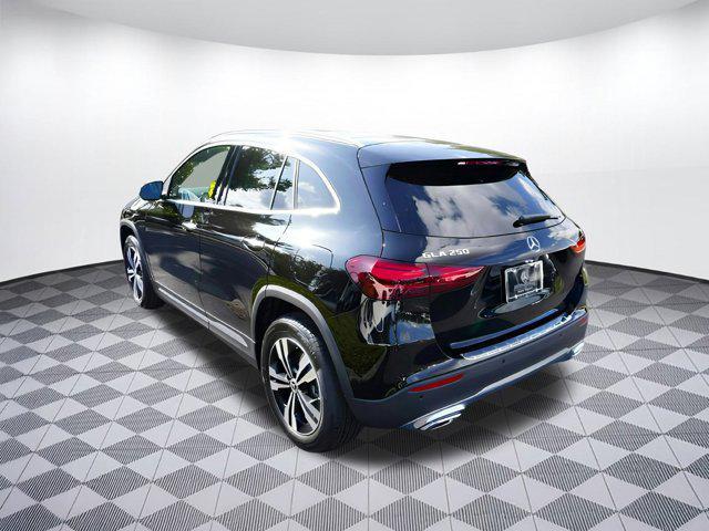 new 2025 Mercedes-Benz GLA 250 car, priced at $47,195