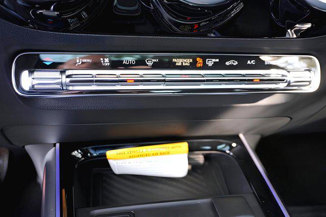 new 2025 Mercedes-Benz GLA 250 car, priced at $47,195