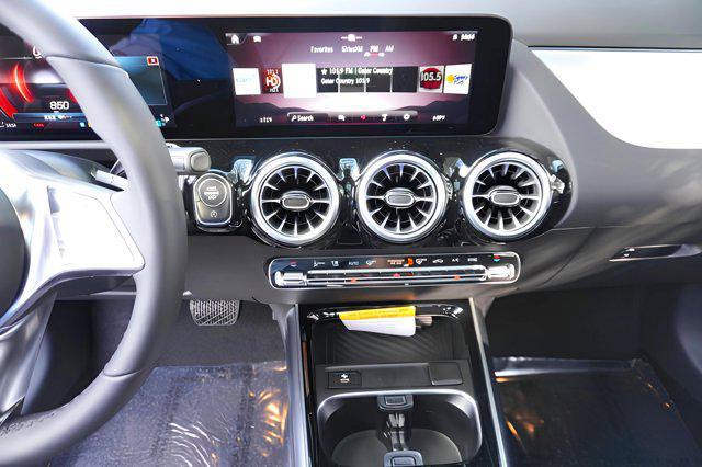 new 2025 Mercedes-Benz GLA 250 car, priced at $47,195