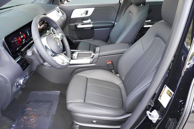 new 2025 Mercedes-Benz GLA 250 car, priced at $47,195