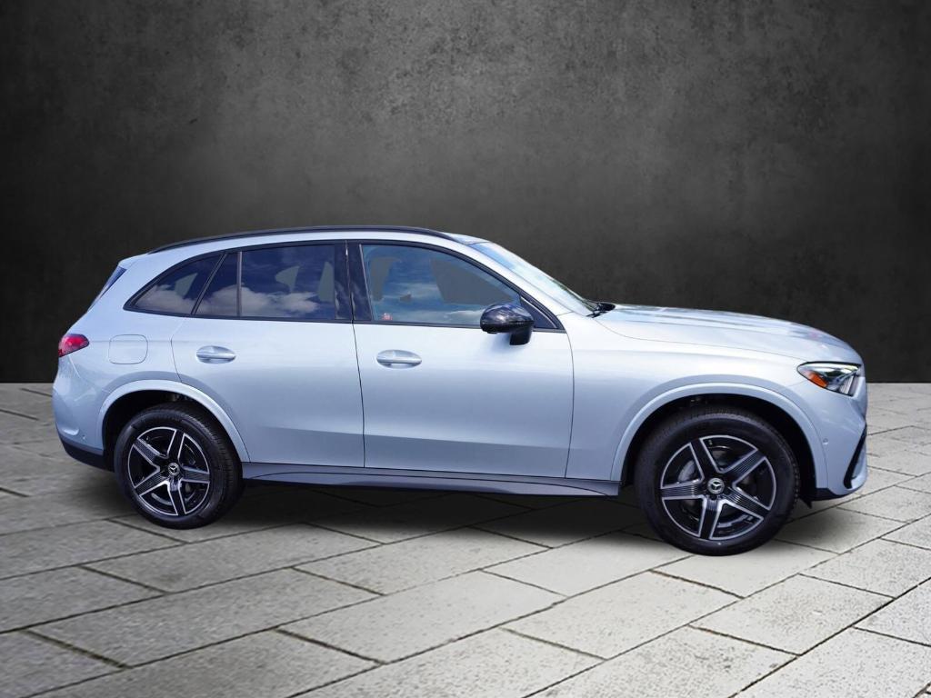 new 2024 Mercedes-Benz GLC 300 car, priced at $80,290