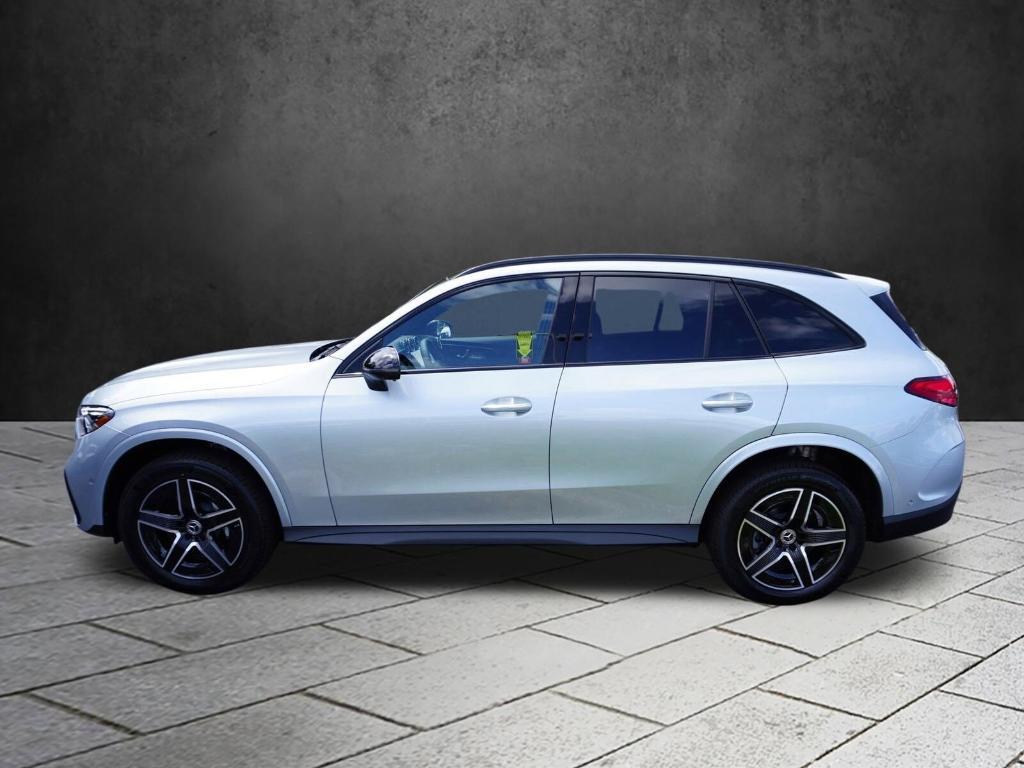 new 2024 Mercedes-Benz GLC 300 car, priced at $80,290