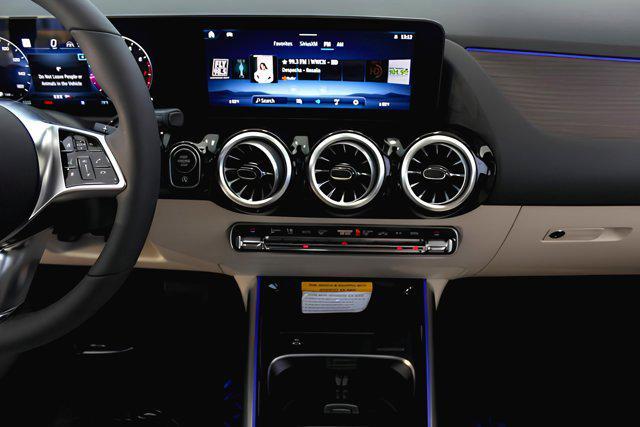 new 2025 Mercedes-Benz GLA 250 car, priced at $50,695