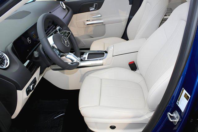 new 2025 Mercedes-Benz GLA 250 car, priced at $50,695