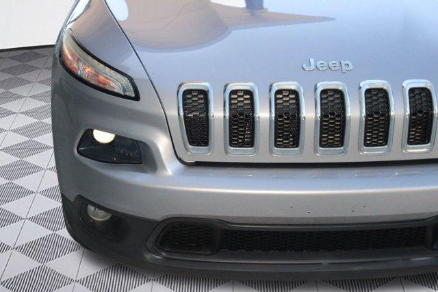used 2018 Jeep Cherokee car, priced at $9,998