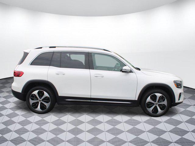 new 2025 Mercedes-Benz GLB 250 car, priced at $53,215