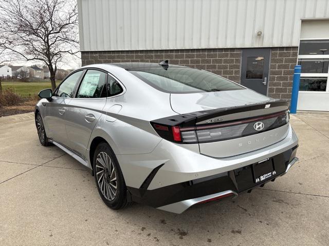 new 2025 Hyundai Sonata Hybrid car, priced at $39,140