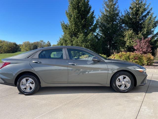 new 2025 Hyundai Elantra car, priced at $23,585