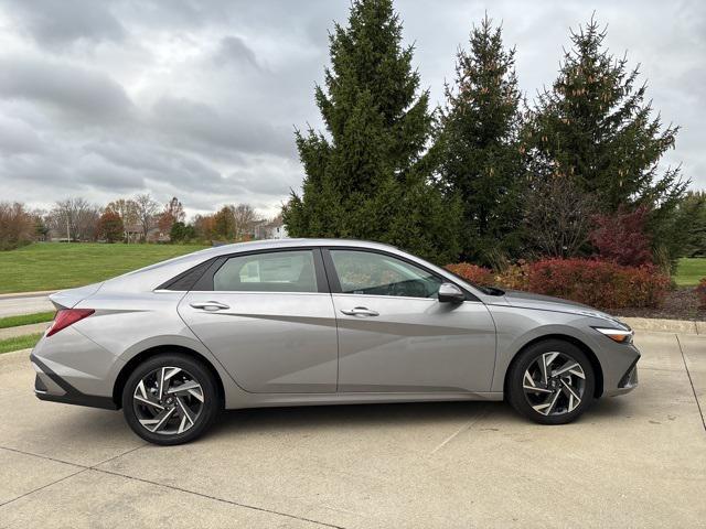 new 2025 Hyundai Elantra car, priced at $27,285