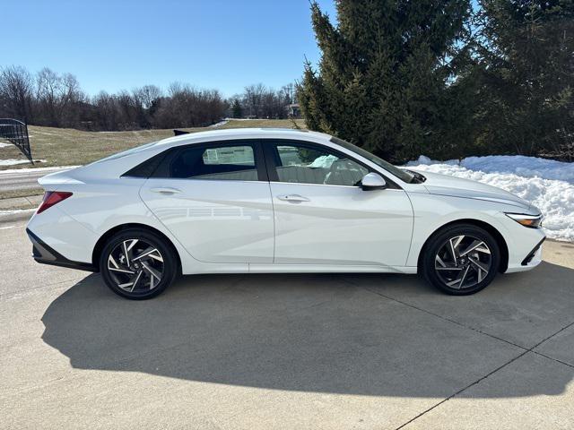 new 2025 Hyundai Elantra car, priced at $25,960