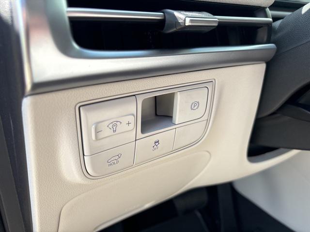 new 2025 Hyundai Tucson car, priced at $42,985