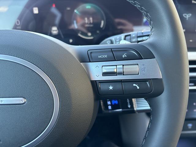 new 2026 Hyundai TUCSON Hybrid car, priced at $37,070