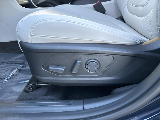 new 2026 Hyundai TUCSON Hybrid car, priced at $37,070