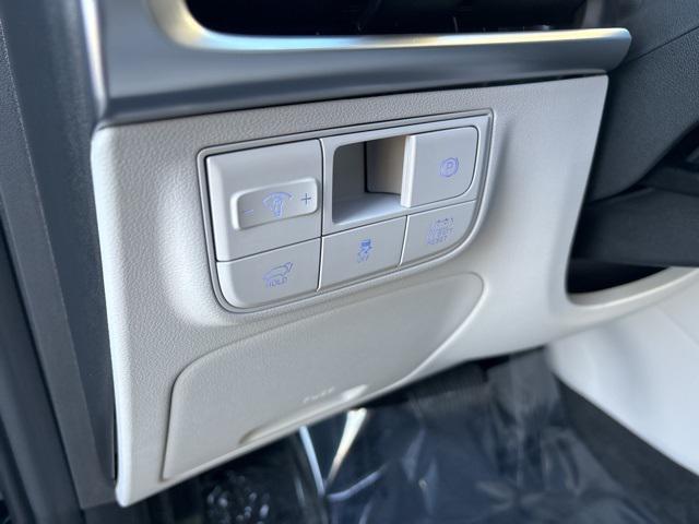 new 2026 Hyundai TUCSON Hybrid car, priced at $37,070