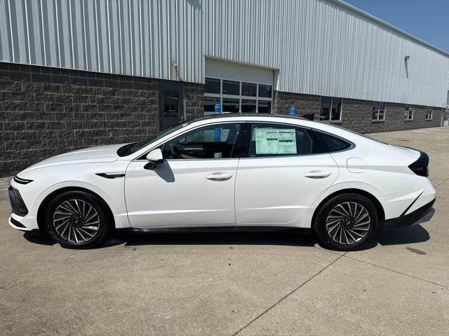 new 2025 Hyundai Sonata Hybrid car, priced at $39,525