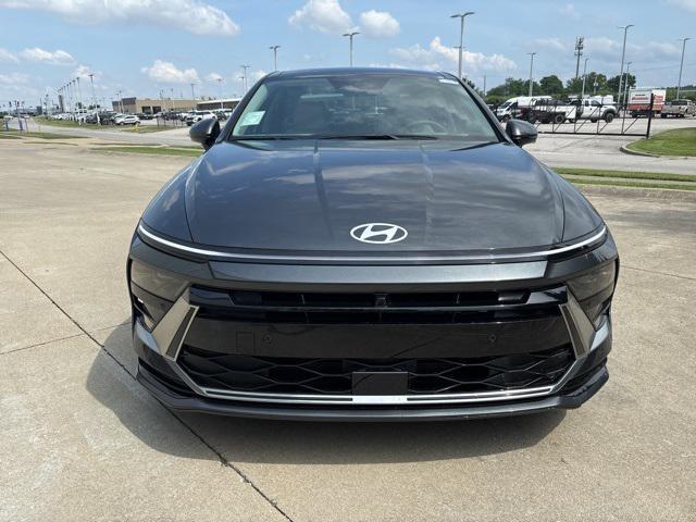 new 2025 Hyundai Sonata Hybrid car, priced at $38,980