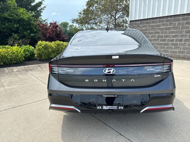 new 2025 Hyundai Sonata Hybrid car, priced at $38,980